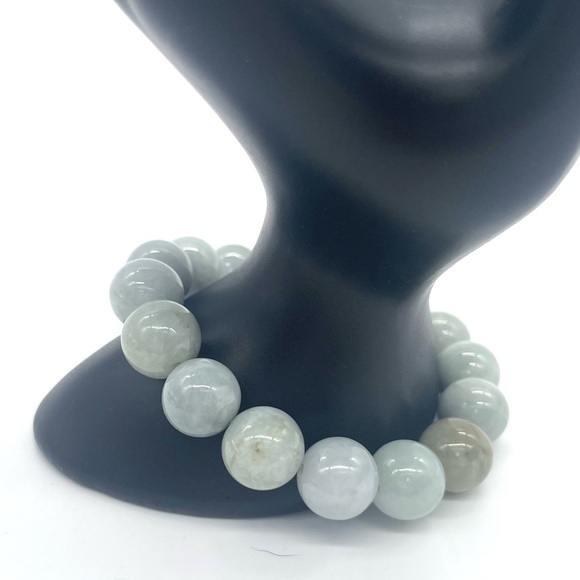 Jade all natural Jade, 10 mm Jade stones stretch Bracelet - Picture 4 of 4